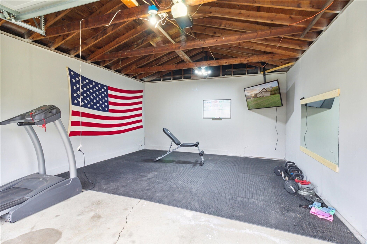 4154 W Carpenter Road, Flint, MI, 48504-1143