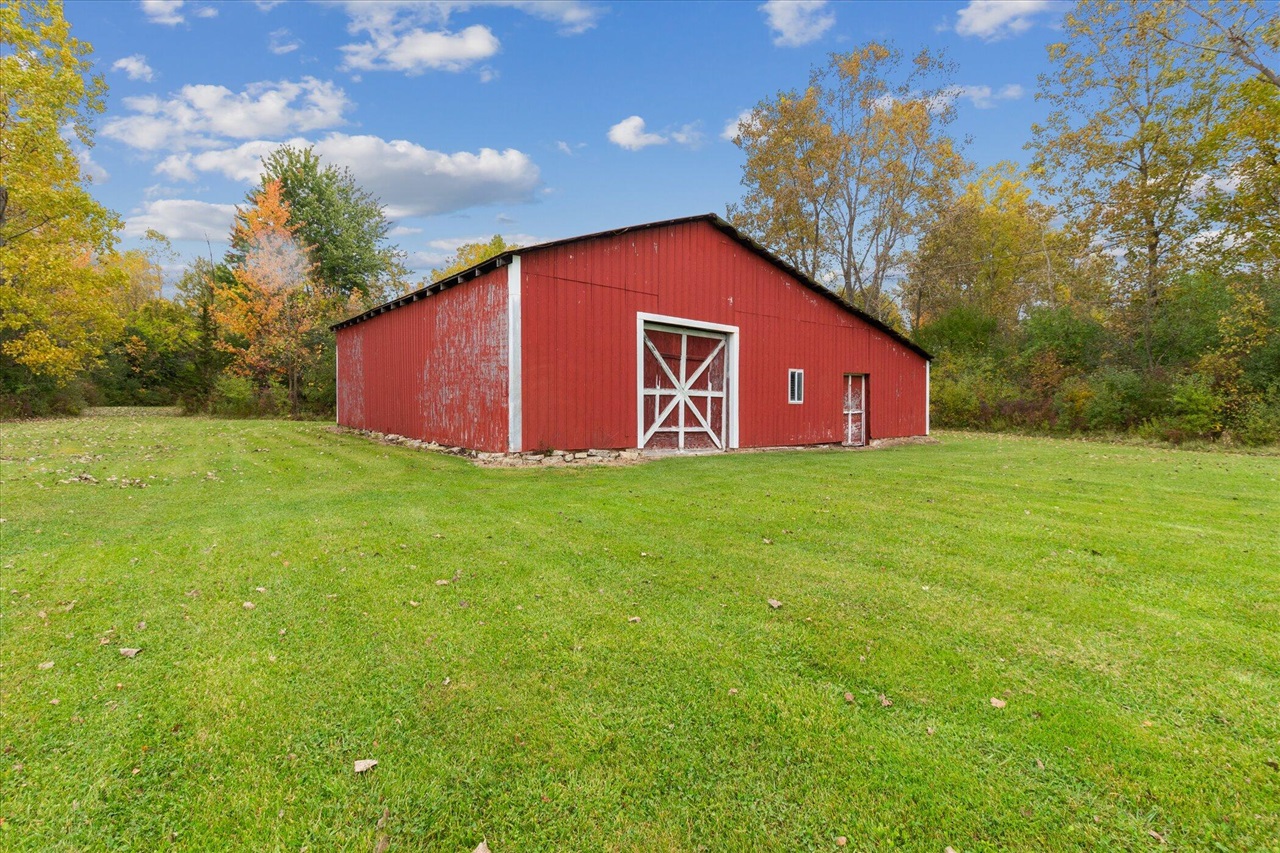 4154 W Carpenter Road, Flint, MI, 48504-1143