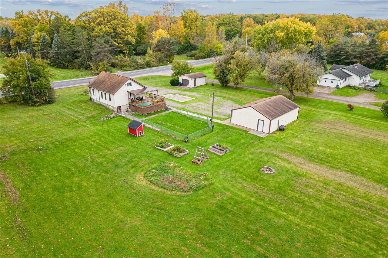 4154 W Carpenter Road, Flint, MI, 48504-1143