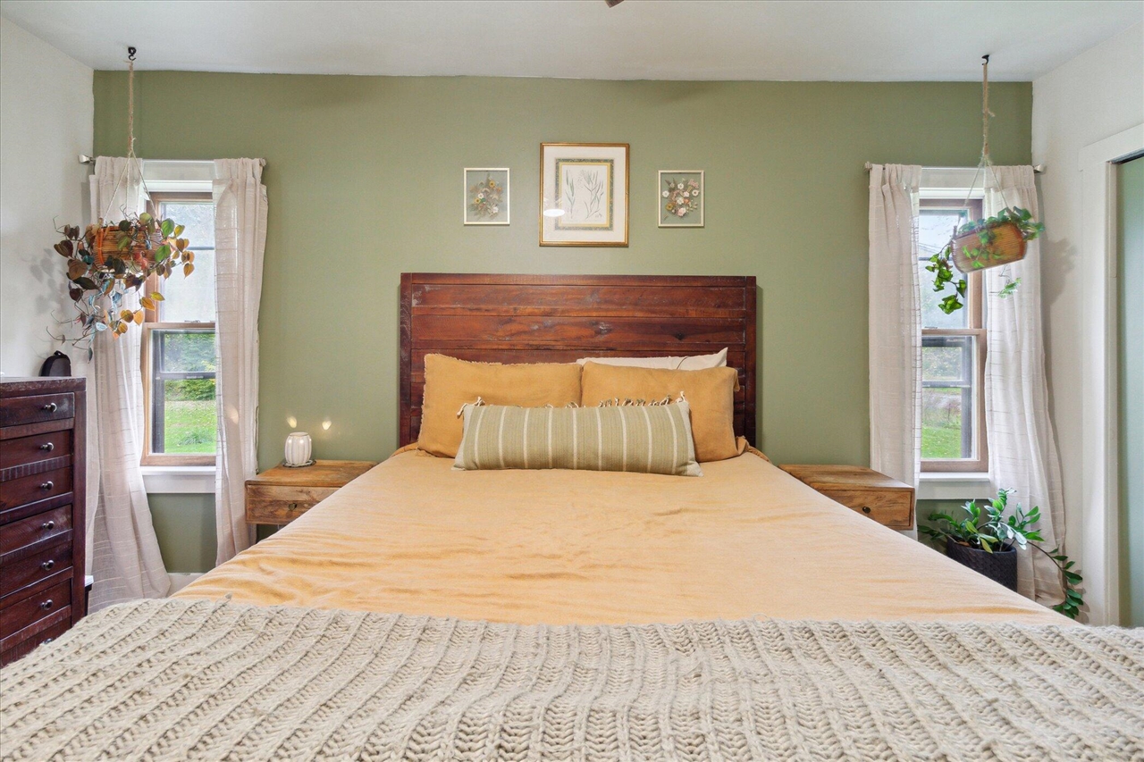 4154 W Carpenter Road, Flint, MI, 48504-1143