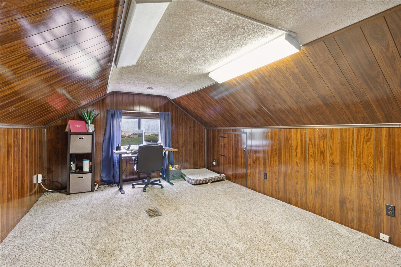 4154 W Carpenter Road, Flint, MI, 48504-1143