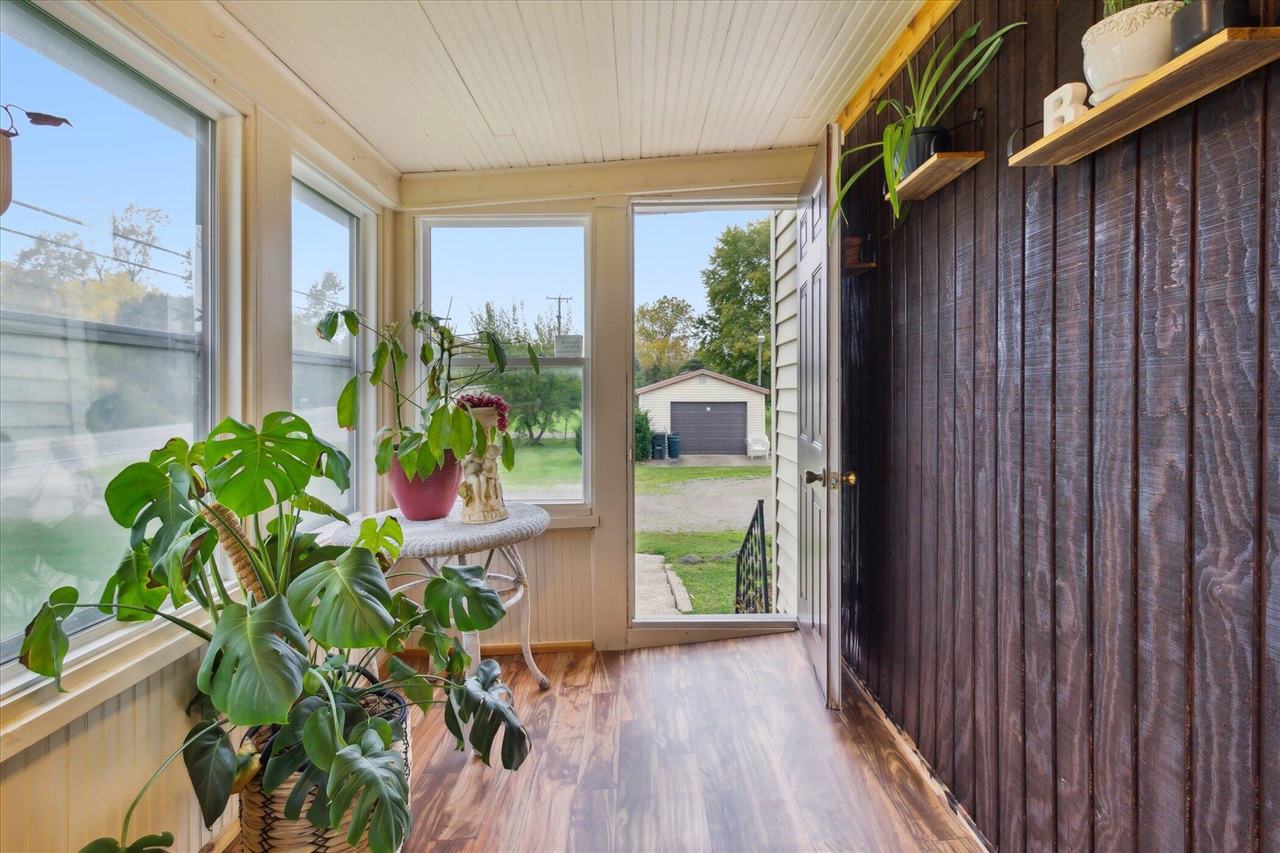 4154 W Carpenter Road, Flint, MI, 48504-1143