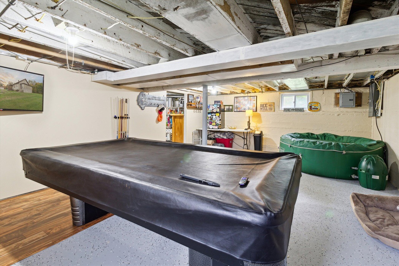 4154 W Carpenter Road, Flint, MI, 48504-1143