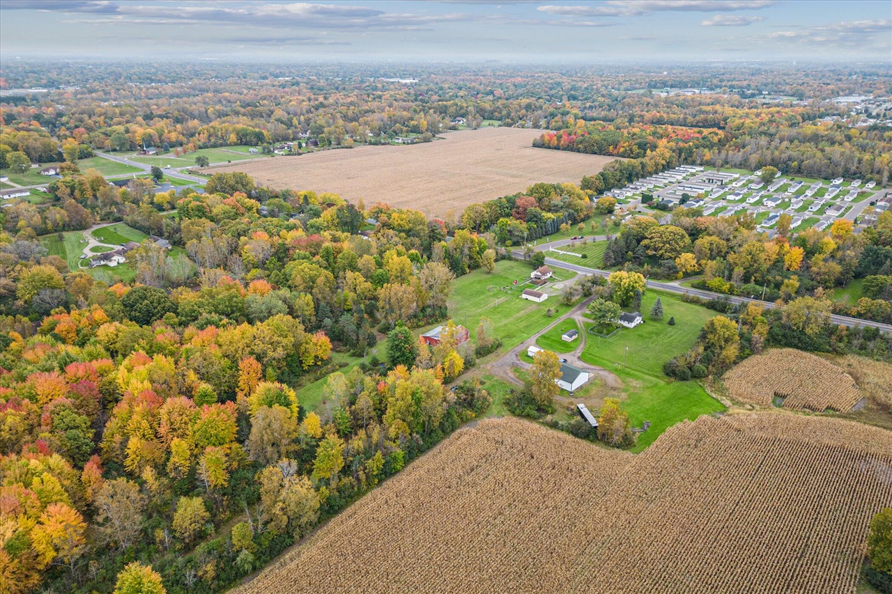 4154 W Carpenter Road, Flint, MI, 48504-1143