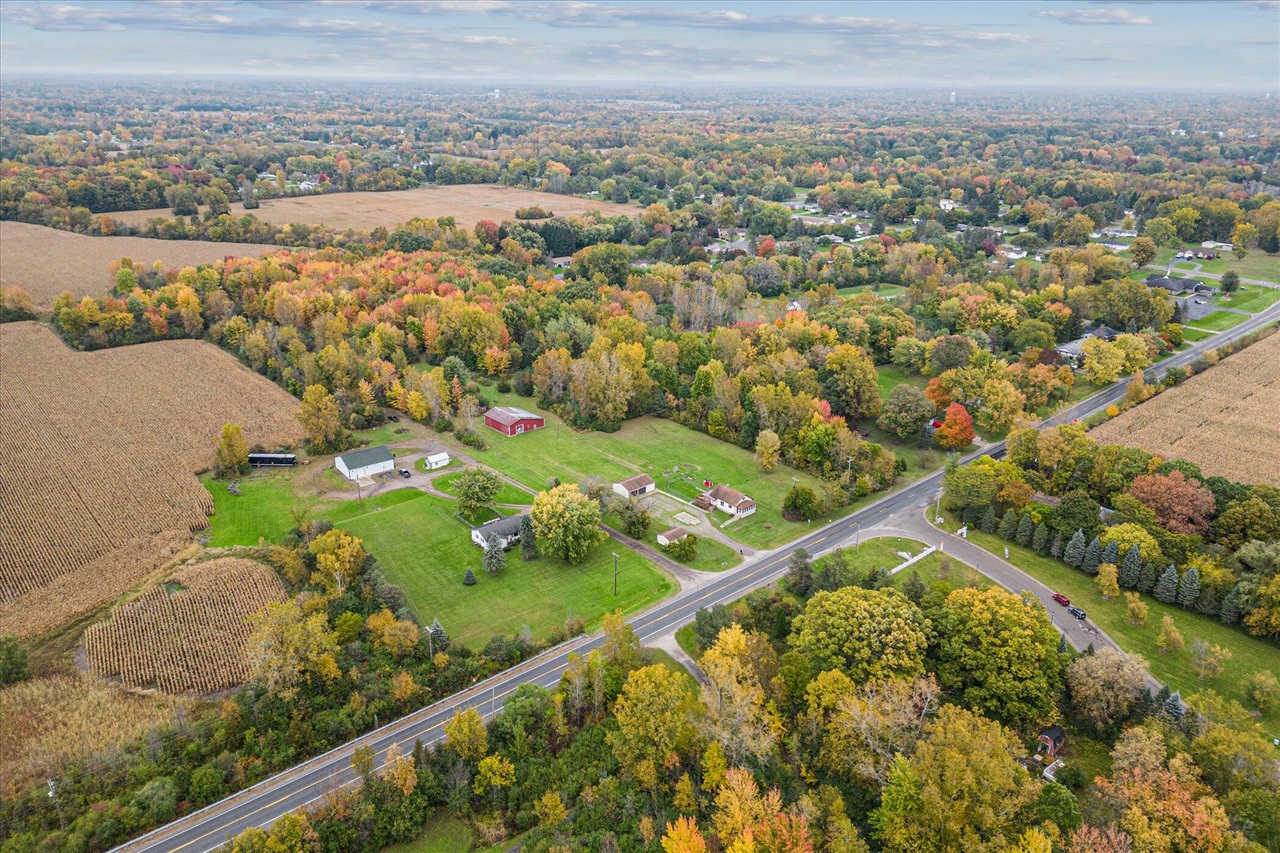 4154 W Carpenter Road, Flint, MI, 48504-1143