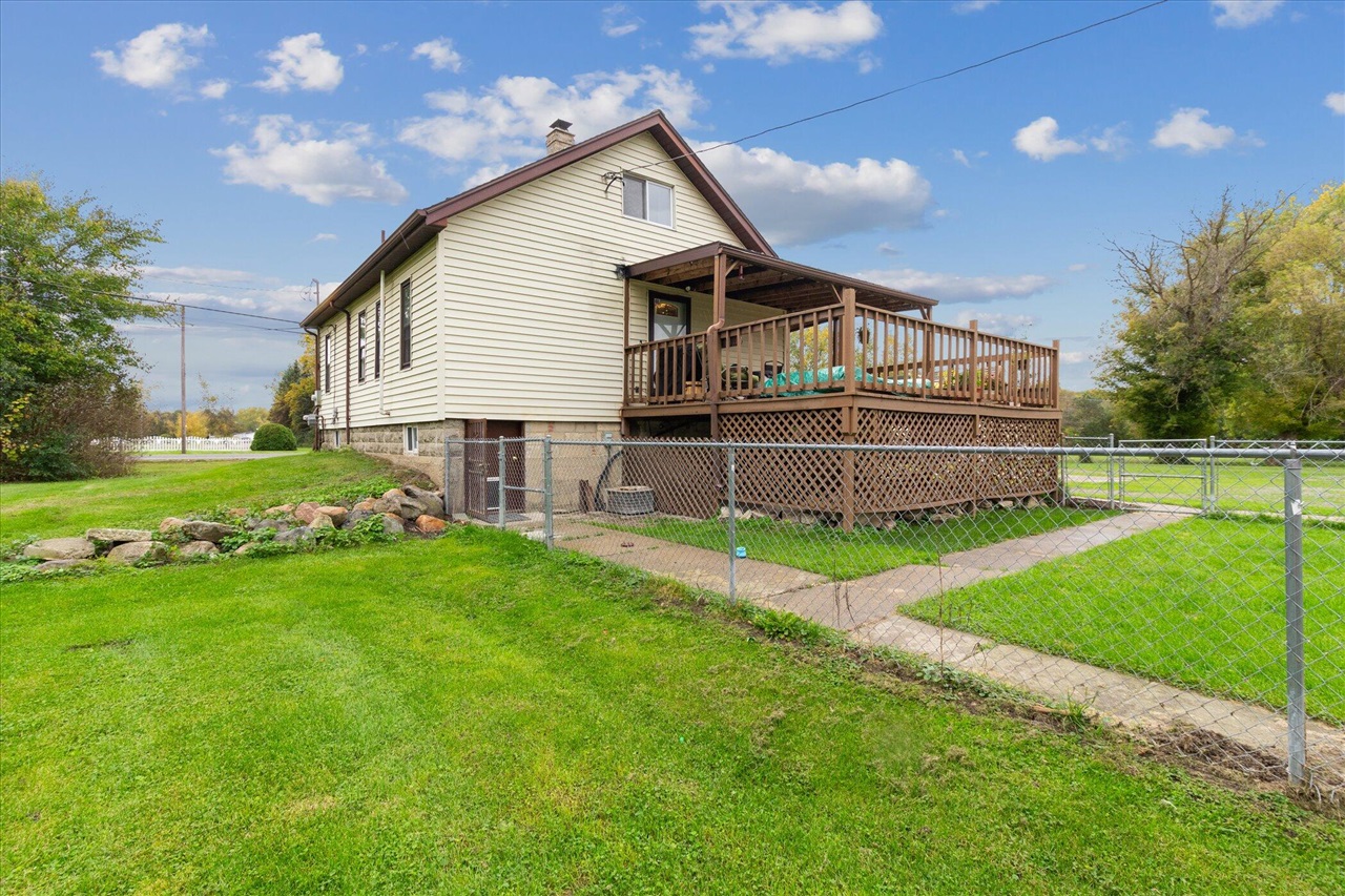 4154 W Carpenter Road, Flint, MI, 48504-1143