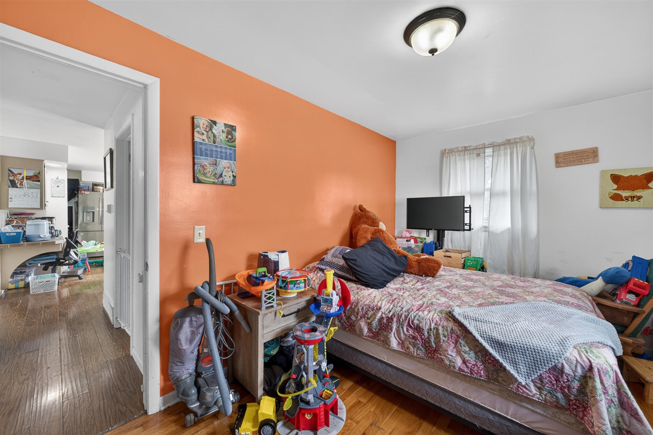 1277 Francis Avenue, Muskegon, MI, 49442-4172