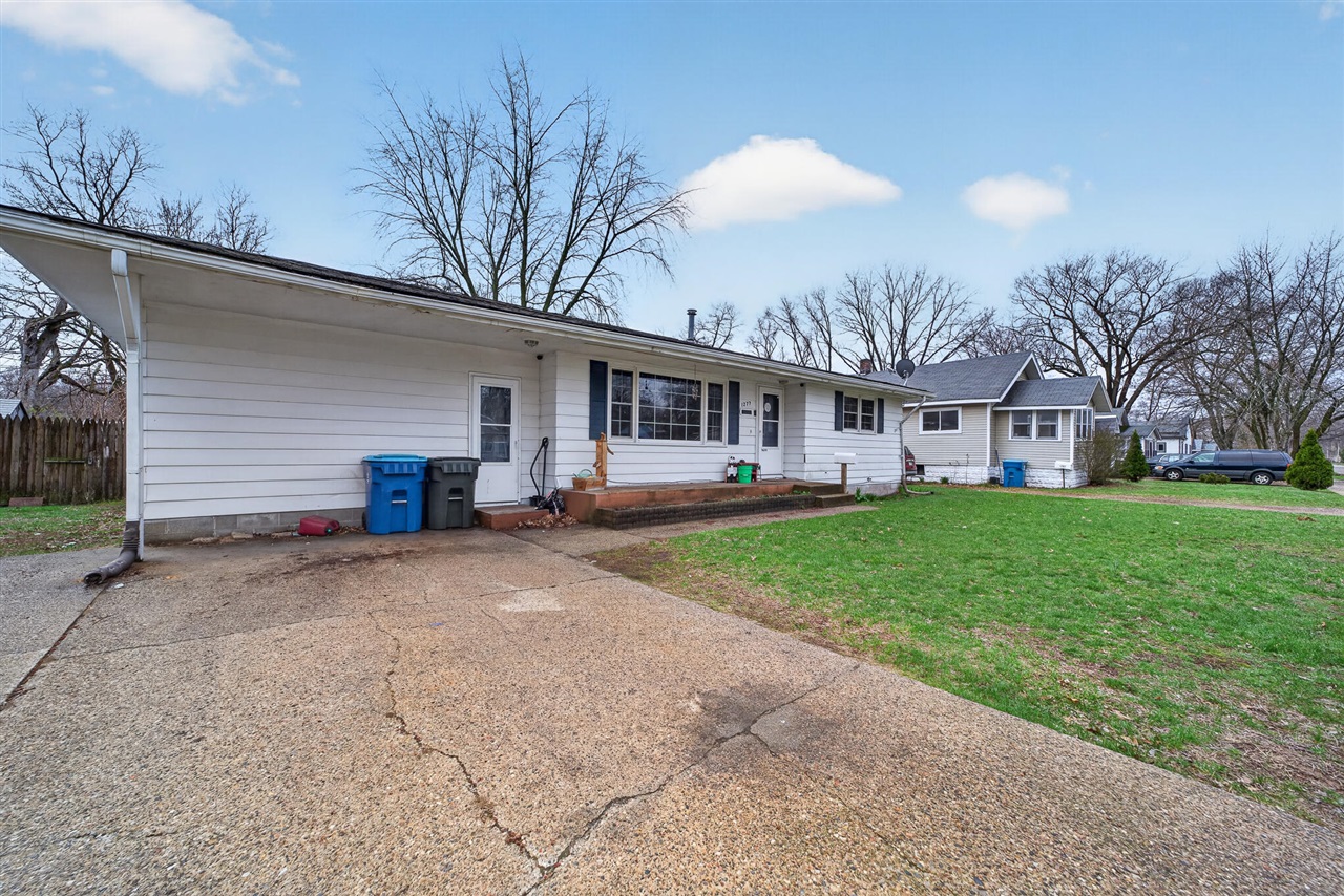 1277 Francis Avenue, Muskegon, MI, 49442-4172