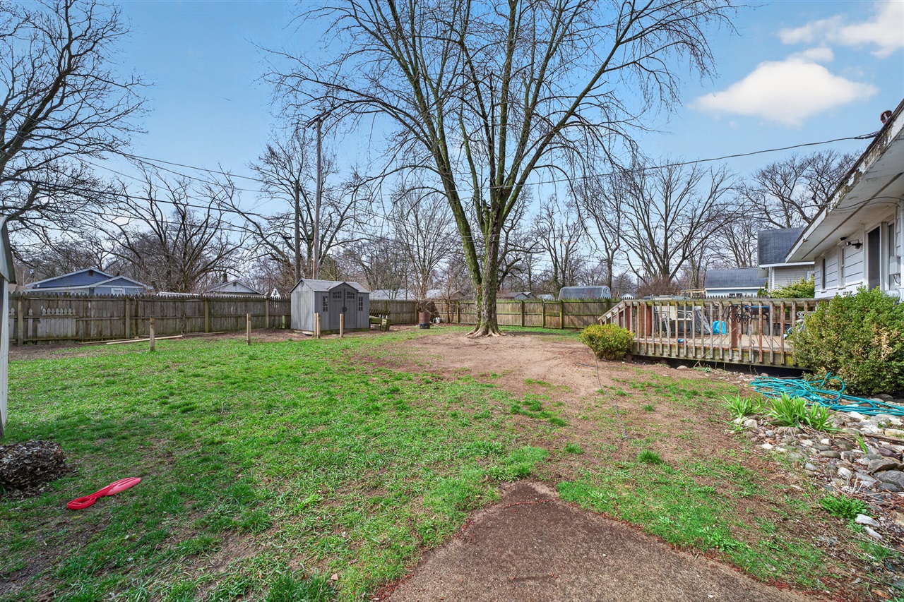 1277 Francis Avenue, Muskegon, MI, 49442-4172