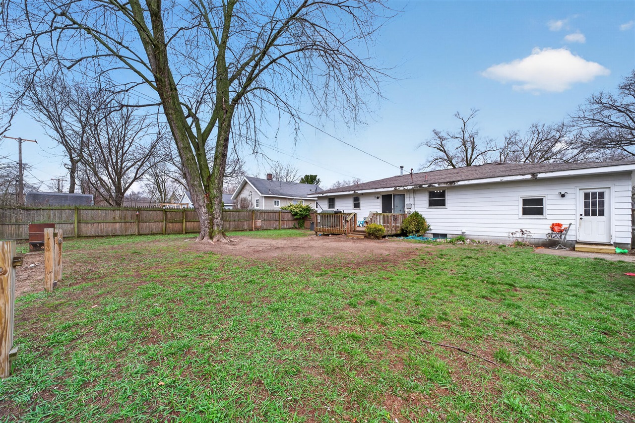 1277 Francis Avenue, Muskegon, MI, 49442-4172