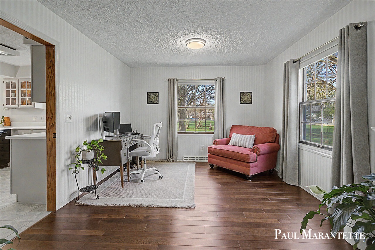 816 Geneva Drive, Wayland, MI, 49348-9508