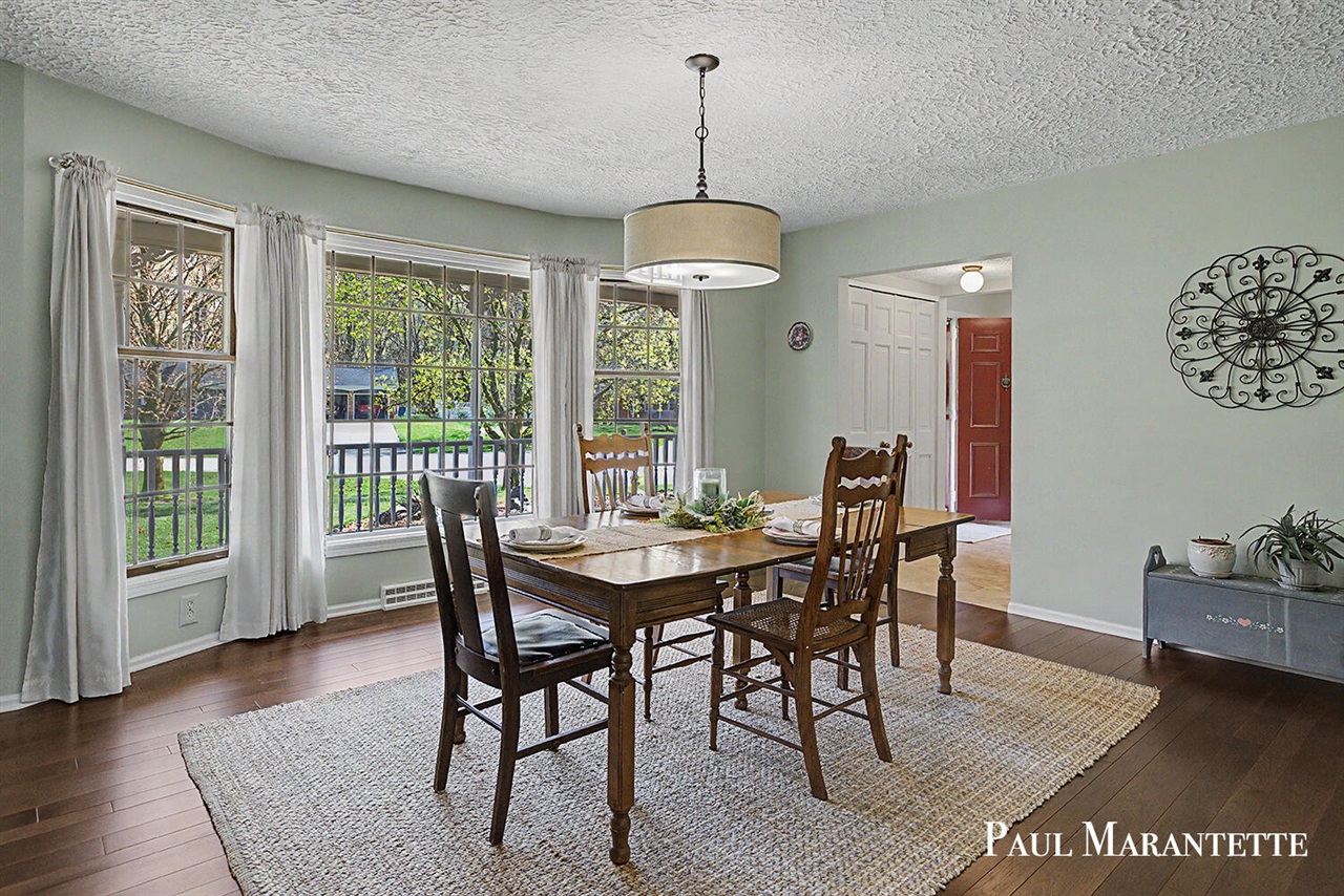 816 Geneva Drive, Wayland, MI, 49348-9508