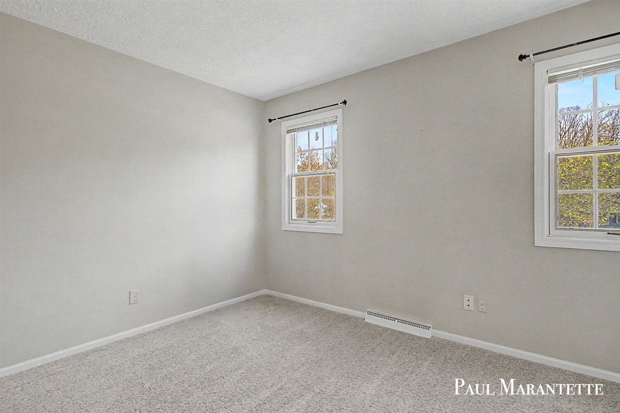 816 Geneva Drive, Wayland, MI, 49348-9508