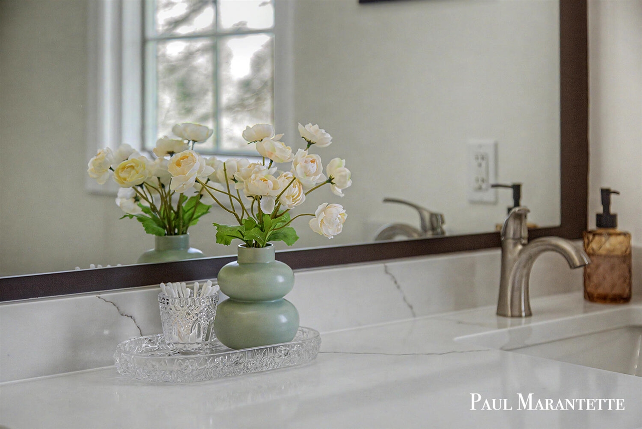 816 Geneva Drive, Wayland, MI, 49348-9508