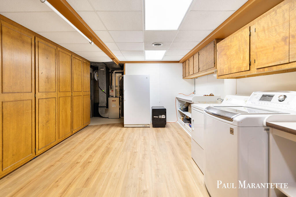 816 Geneva Drive, Wayland, MI, 49348-9508