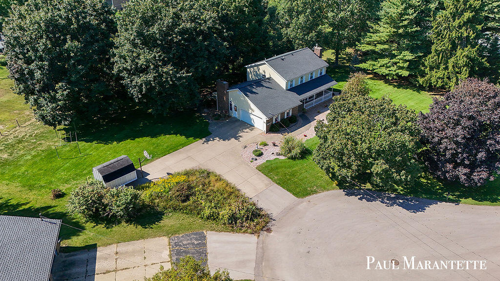 816 Geneva Drive, Wayland, MI, 49348-9508