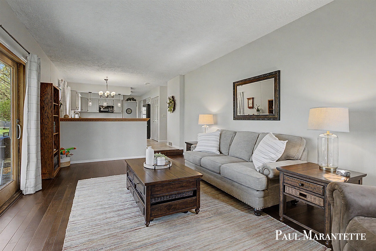 816 Geneva Drive, Wayland, MI, 49348-9508