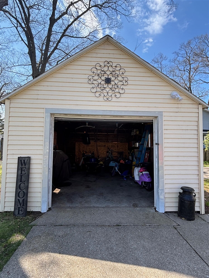 921 Moulton Avenue, Muskegon, MI, 49445-2921