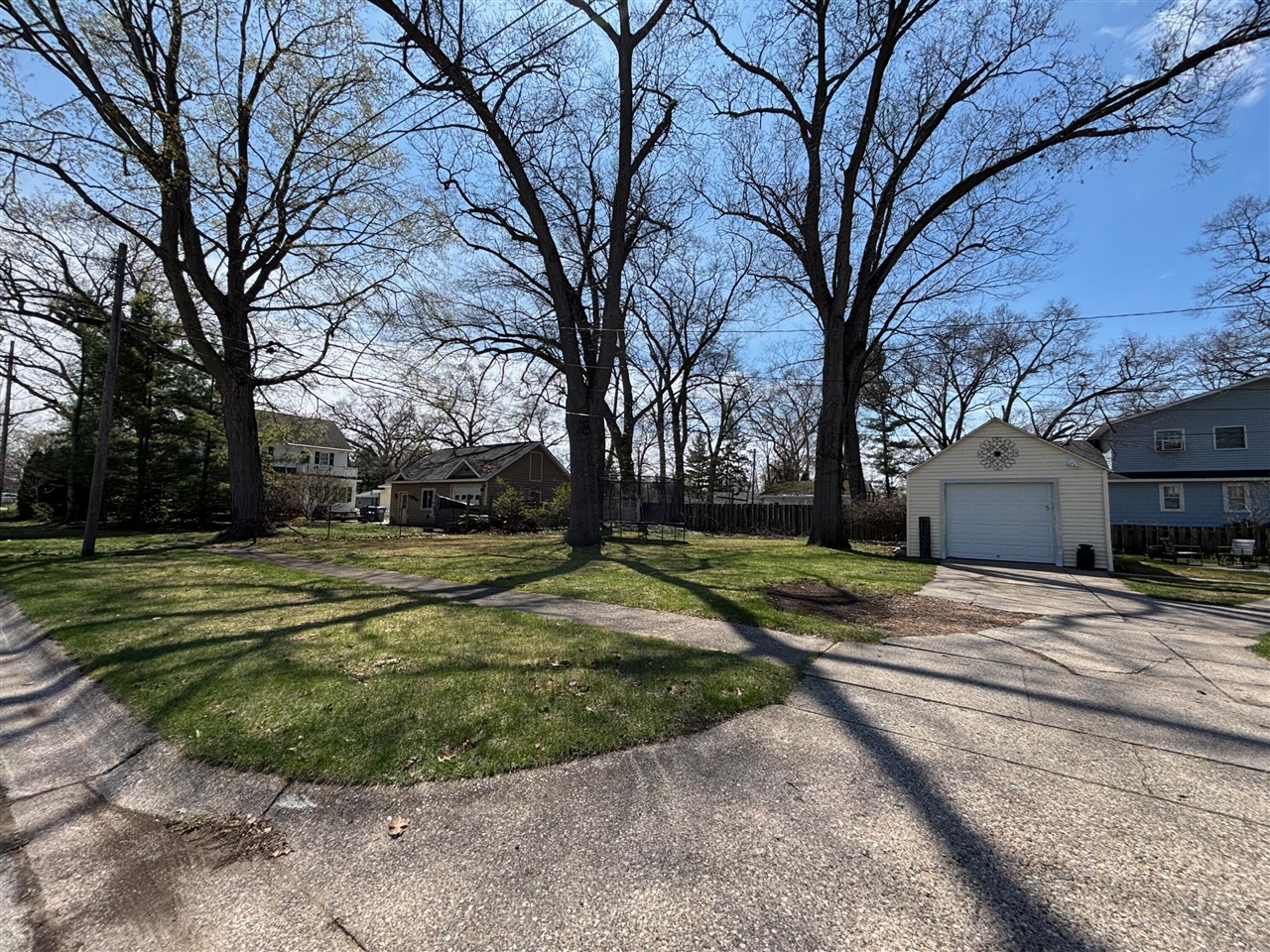 921 Moulton Avenue, Muskegon, MI, 49445-2921