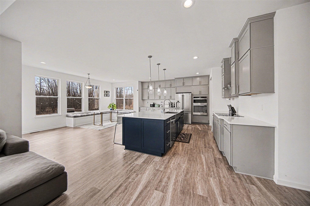 2946 Prairie View Road, Ann Arbor, MI, 48108-8679