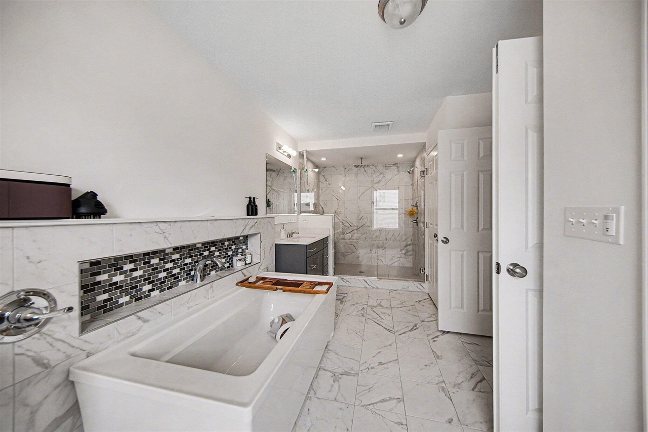 2946 Prairie View Road, Ann Arbor, MI, 48108-8679