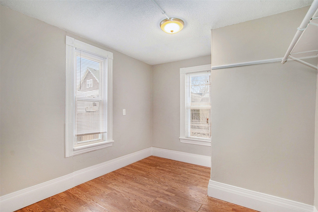 1043 Bridge Street, Grand Rapids, MI, 49504-5061