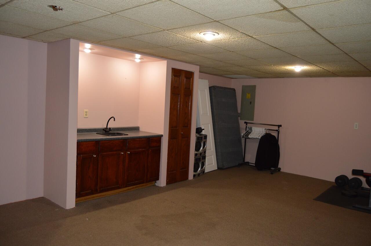 808 Church Street, Fowlerville, MI, 48836-7919