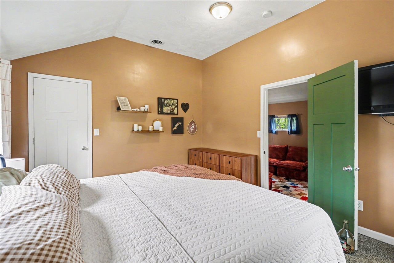 112 W Spruce Street, Marshall, MI, 49068-1852
