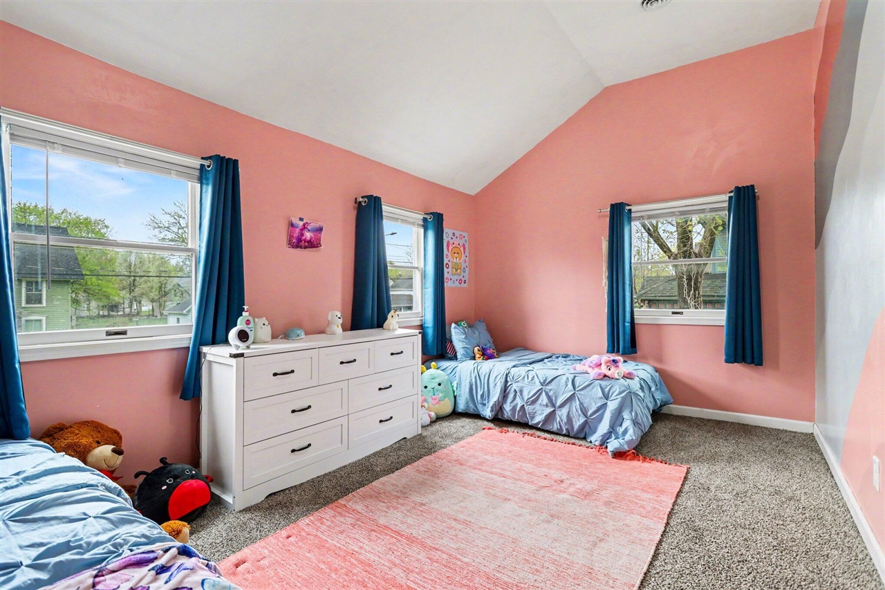 112 W Spruce Street, Marshall, MI, 49068-1852