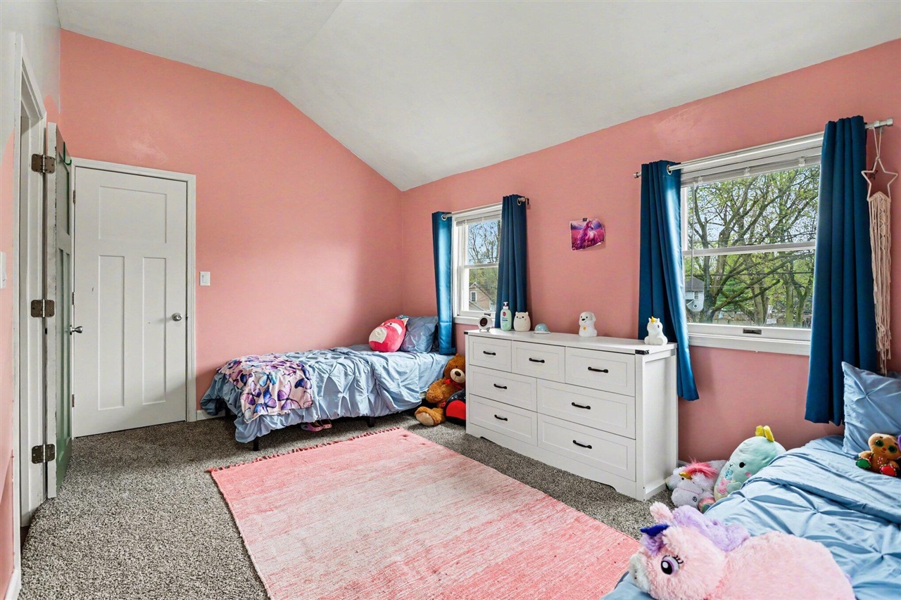 112 W Spruce Street, Marshall, MI, 49068-1852