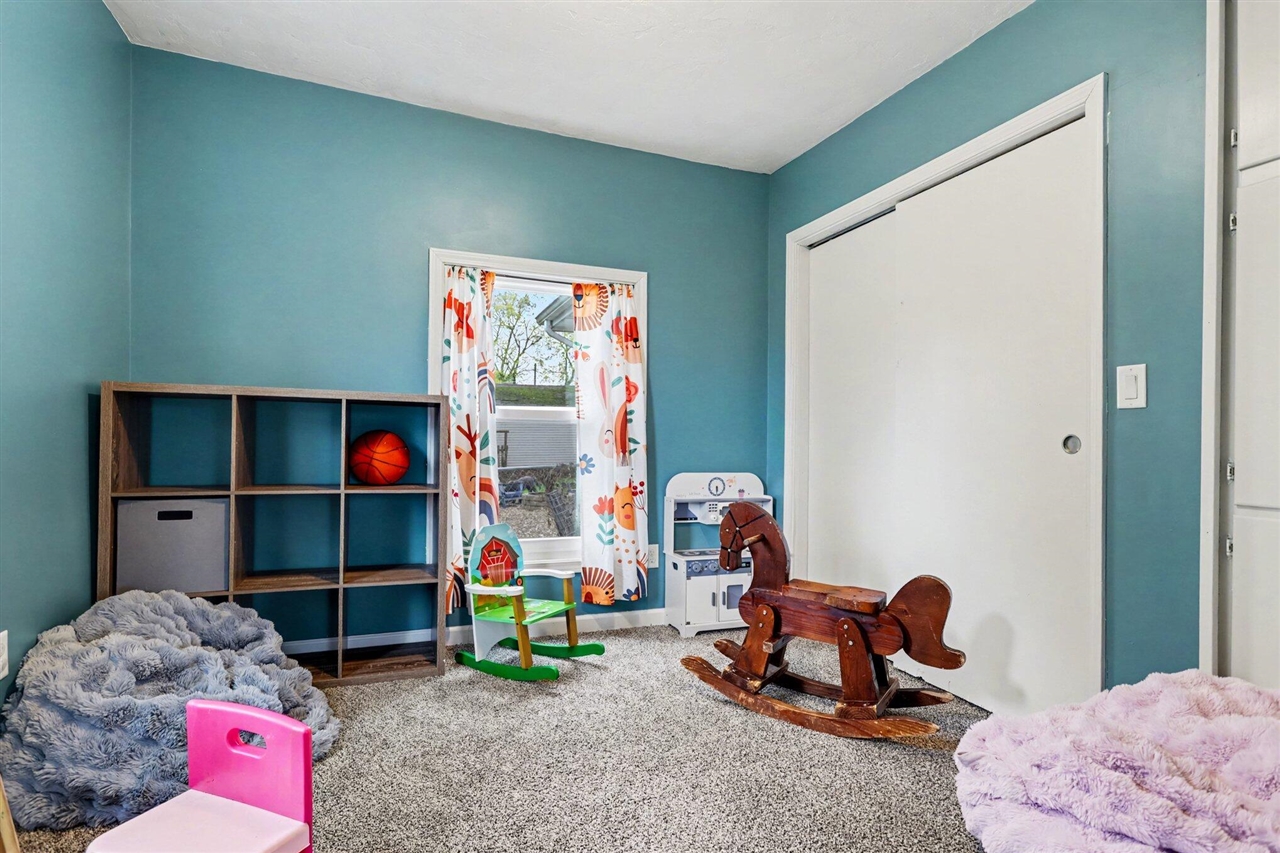 112 W Spruce Street, Marshall, MI, 49068-1852