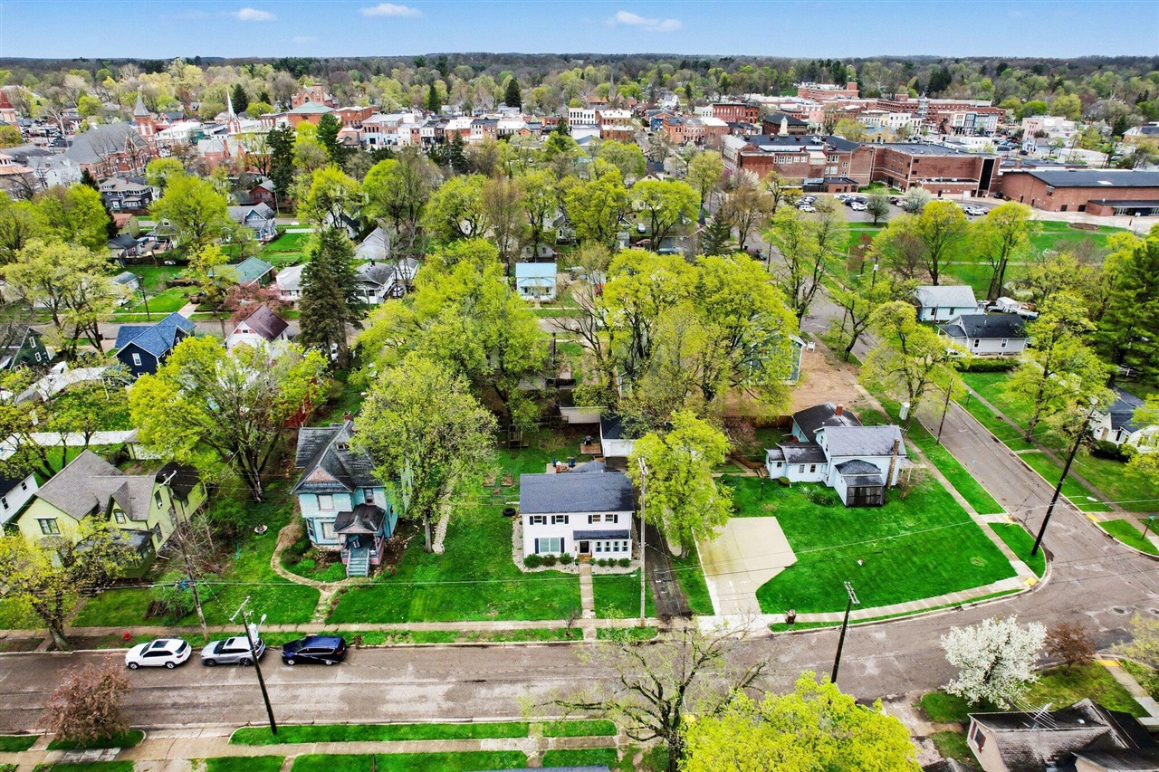112 W Spruce Street, Marshall, MI, 49068-1852