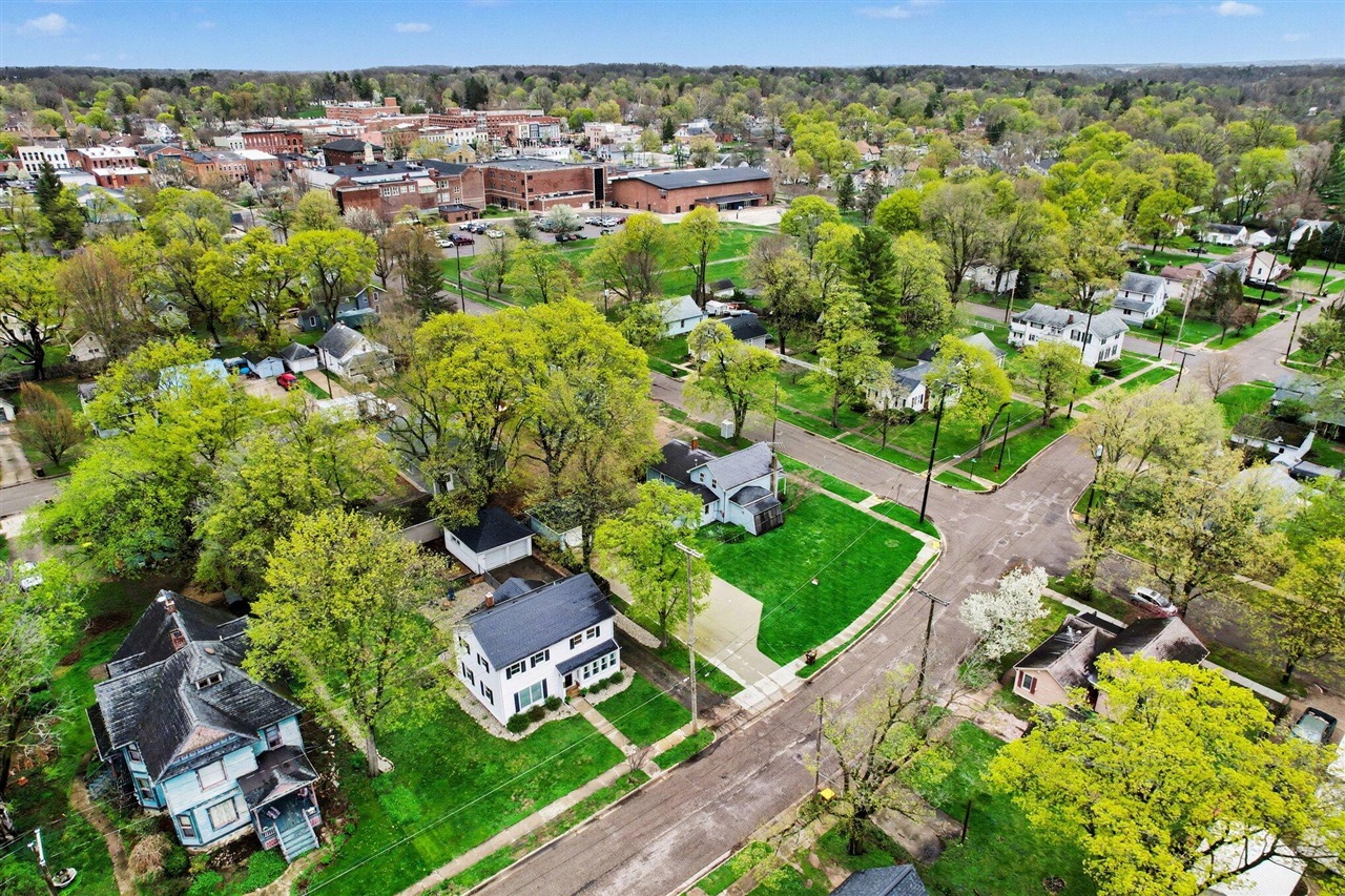 112 W Spruce Street, Marshall, MI, 49068-1852