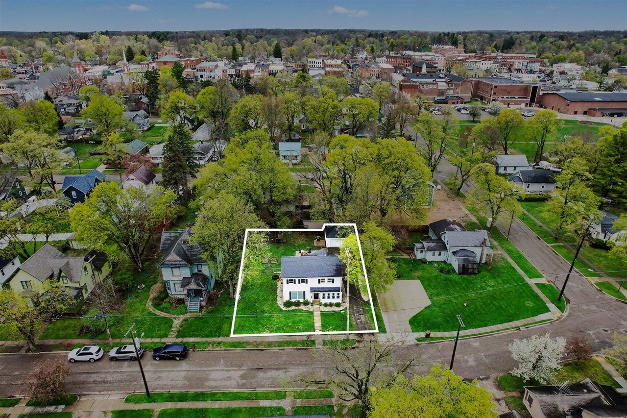 112 W Spruce Street, Marshall, MI, 49068-1852