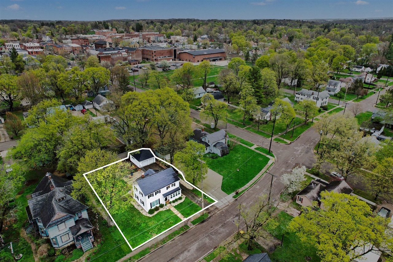 112 W Spruce Street, Marshall, MI, 49068-1852