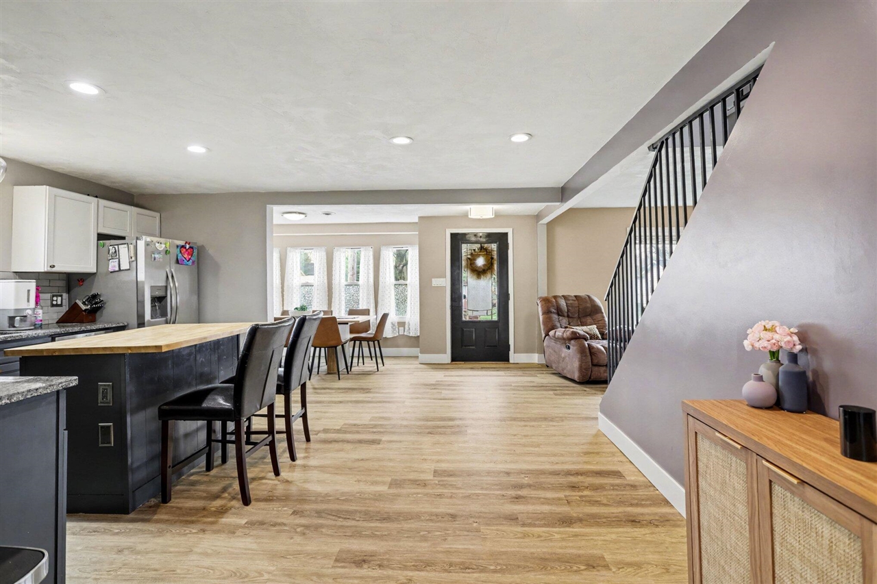 112 W Spruce Street, Marshall, MI, 49068-1852