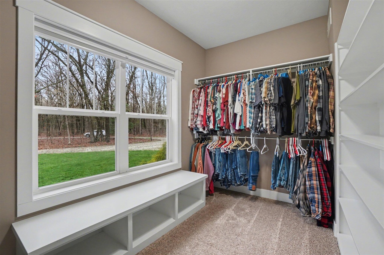 5327 128th Avenue, Fennville, MI, 49408-9472