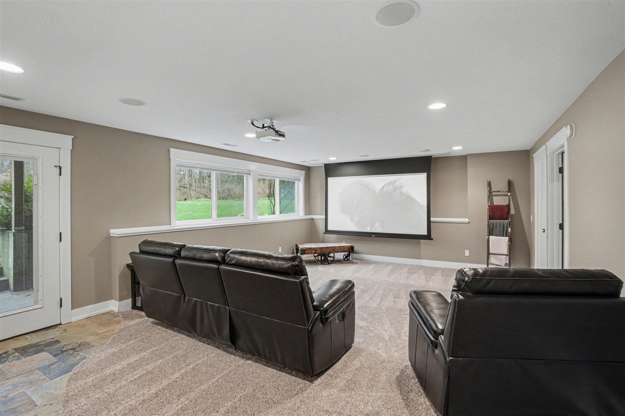 5327 128th Avenue, Fennville, MI, 49408-9472