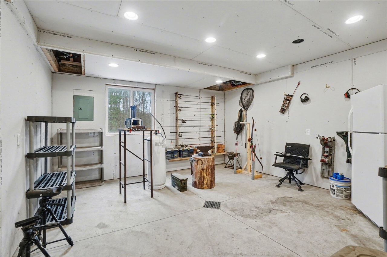 5327 128th Avenue, Fennville, MI, 49408-9472