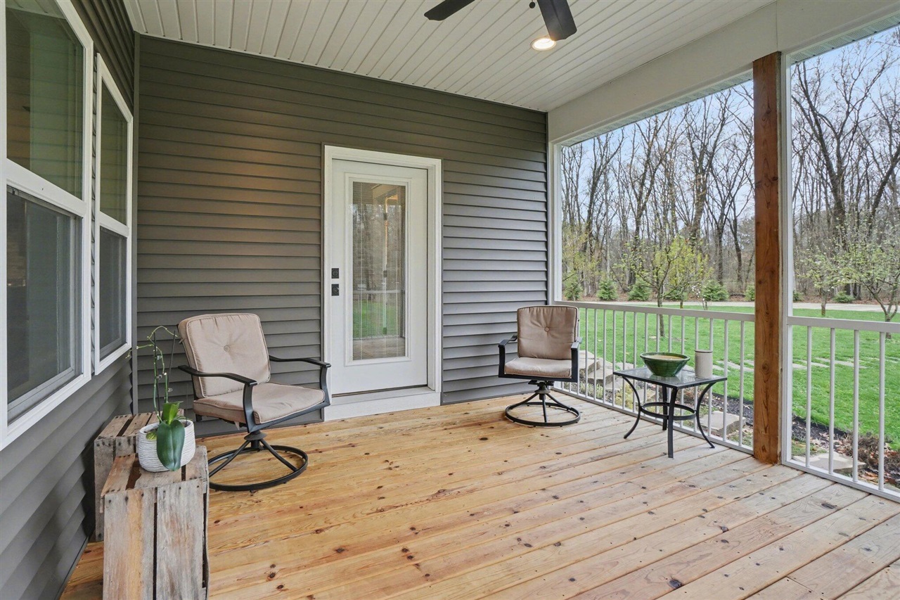 5327 128th Avenue, Fennville, MI, 49408-9472