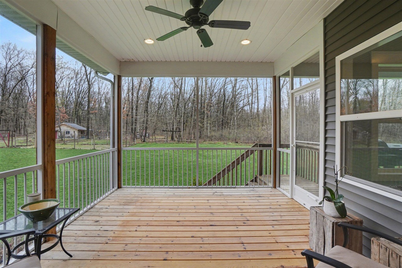 5327 128th Avenue, Fennville, MI, 49408-9472