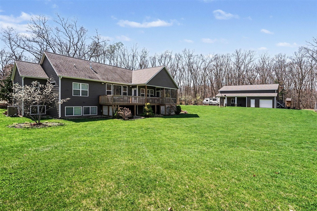 5327 128th Avenue, Fennville, MI, 49408-9472