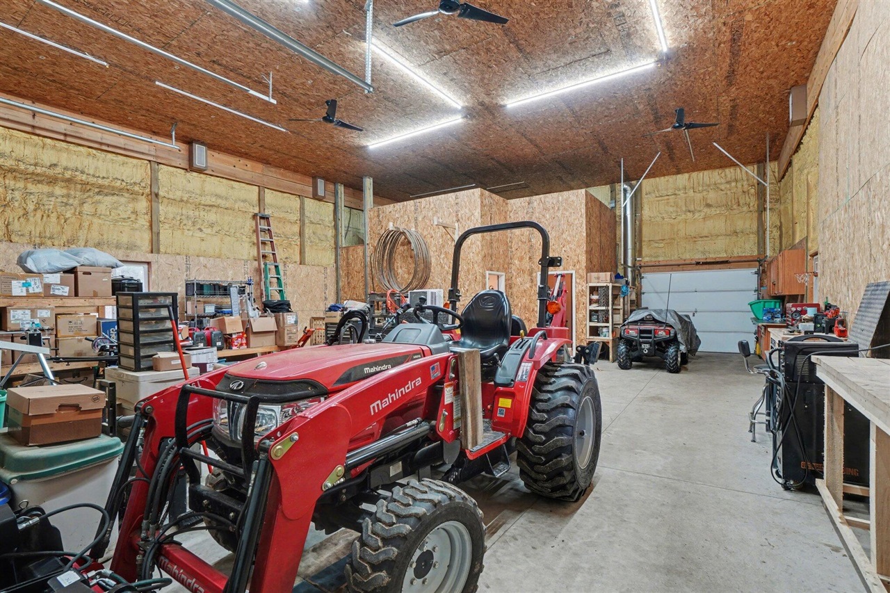 5327 128th Avenue, Fennville, MI, 49408-9472