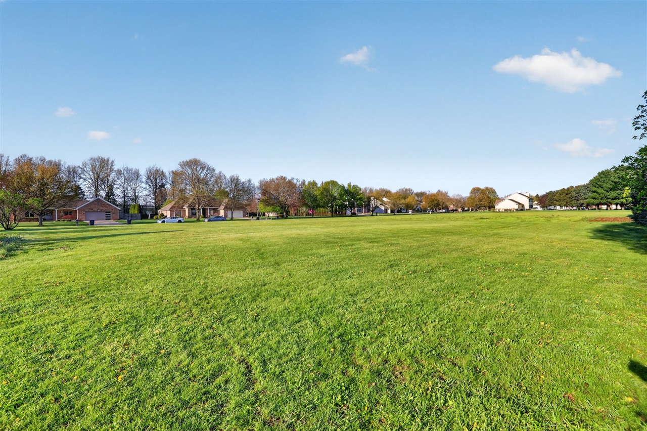 838 Maple Meadows Avenue, Vicksburg, MI, 49097-1515
