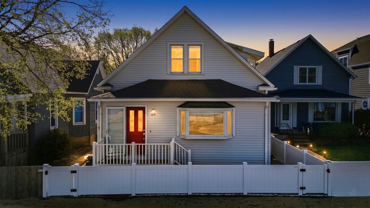 619 Lake Street, Saint Joseph, MI, 49085-1075