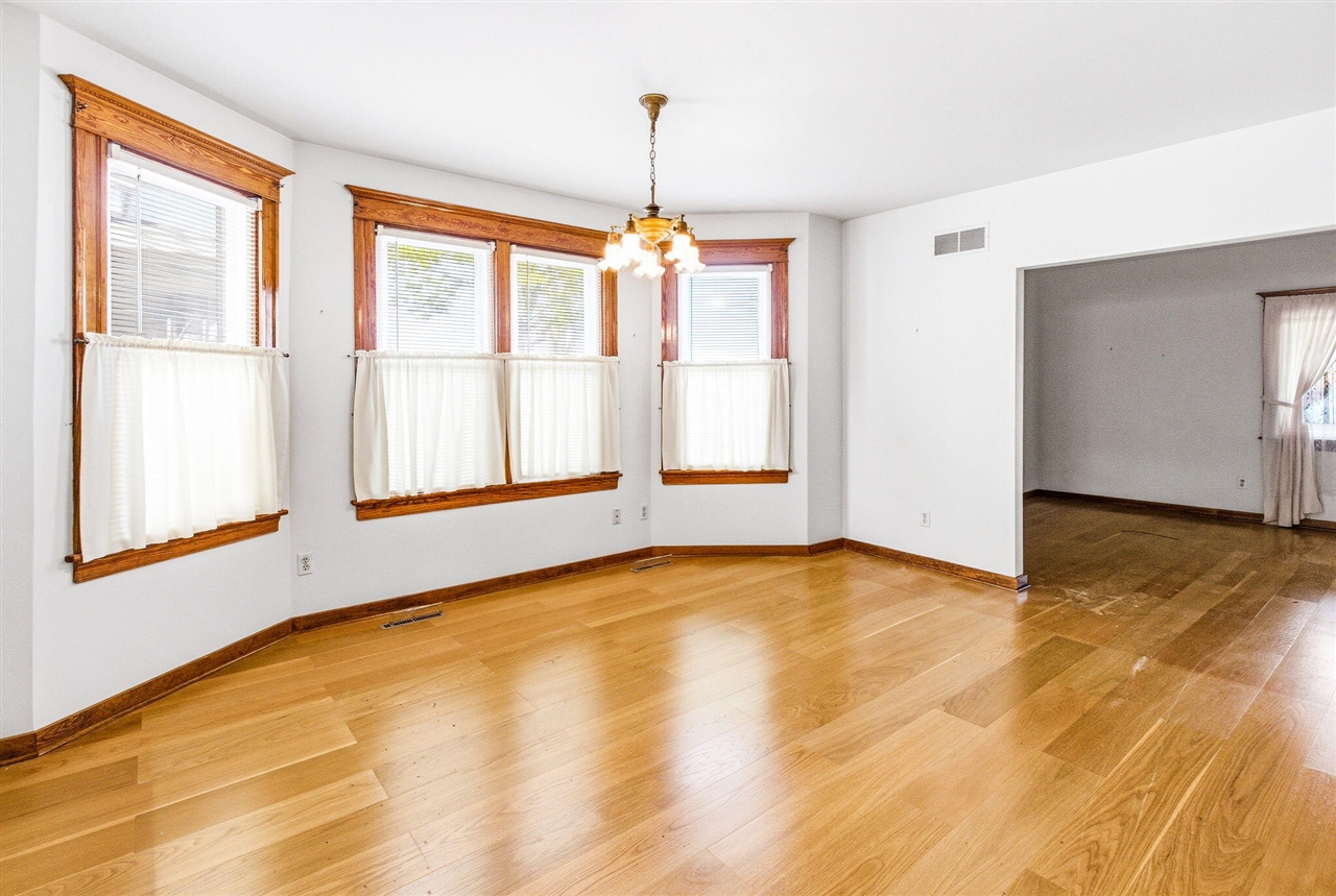 619 Lake Street, Saint Joseph, MI, 49085-1075