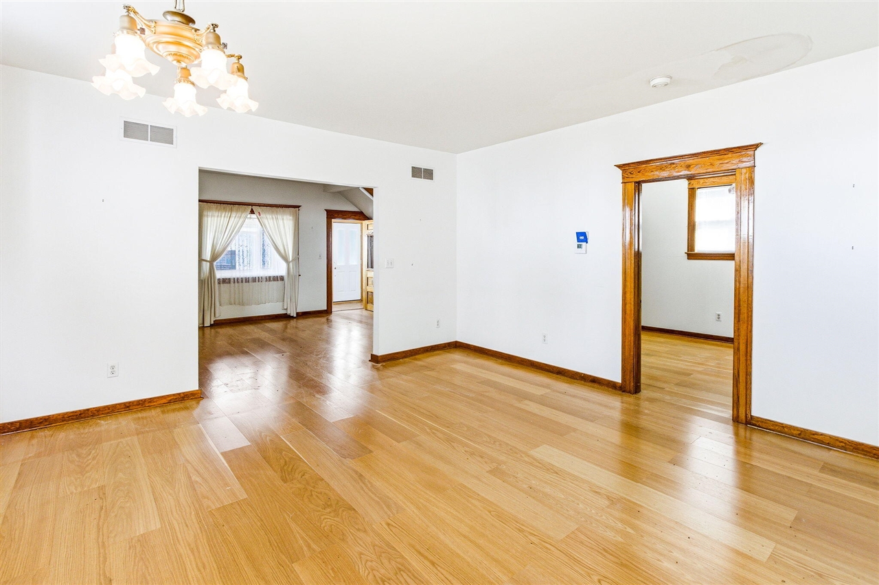 619 Lake Street, Saint Joseph, MI, 49085-1075