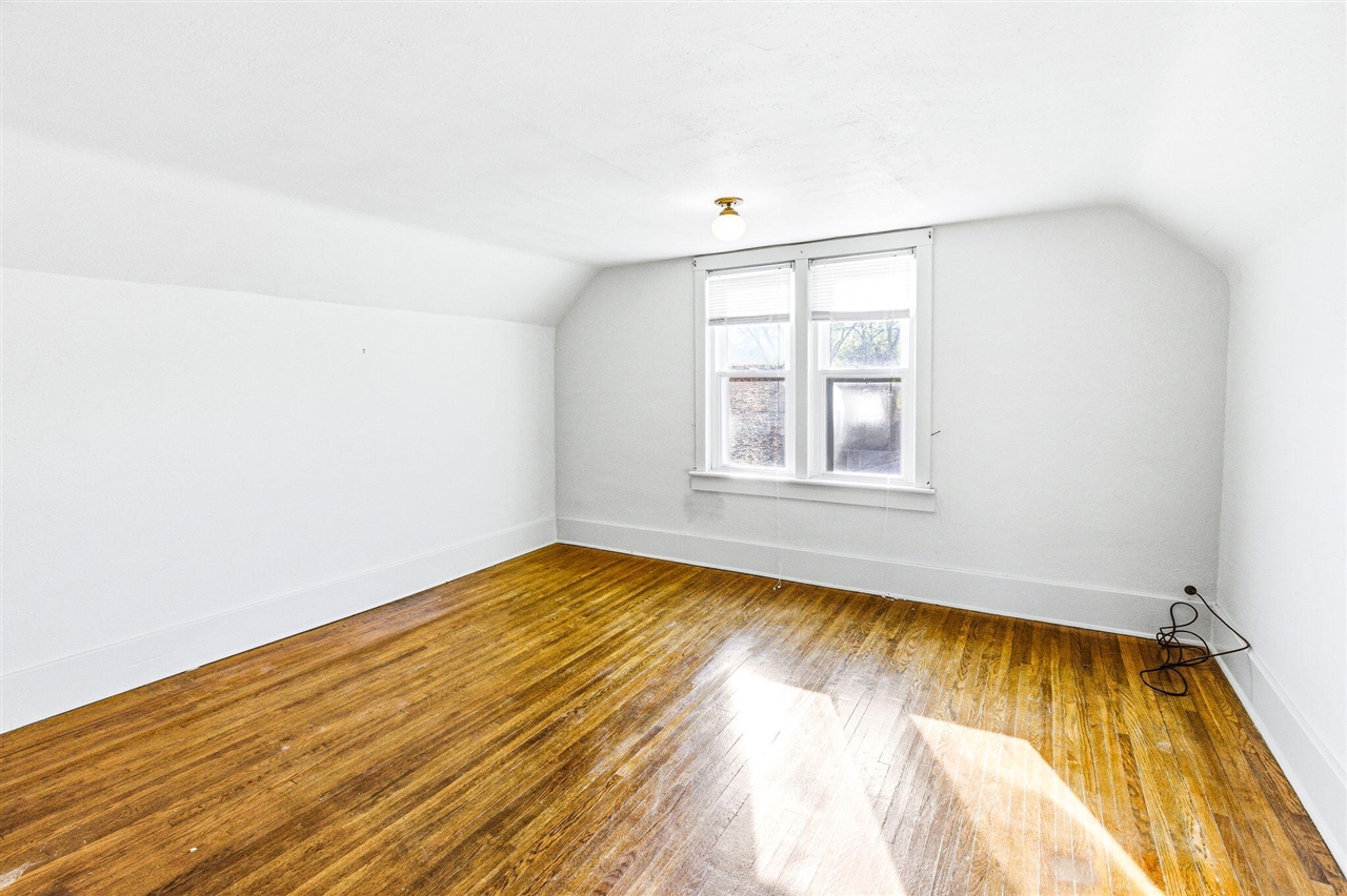 619 Lake Street, Saint Joseph, MI, 49085-1075