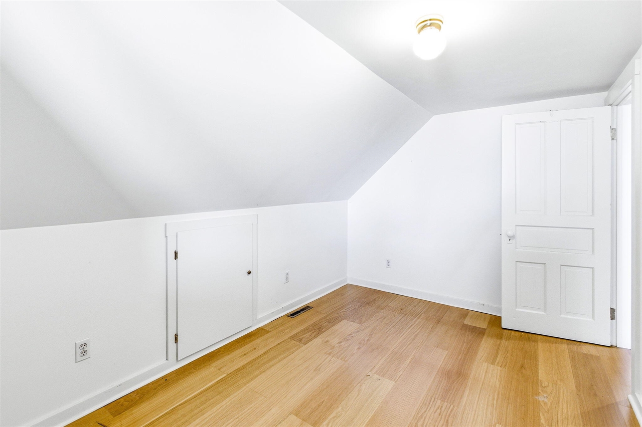 619 Lake Street, Saint Joseph, MI, 49085-1075