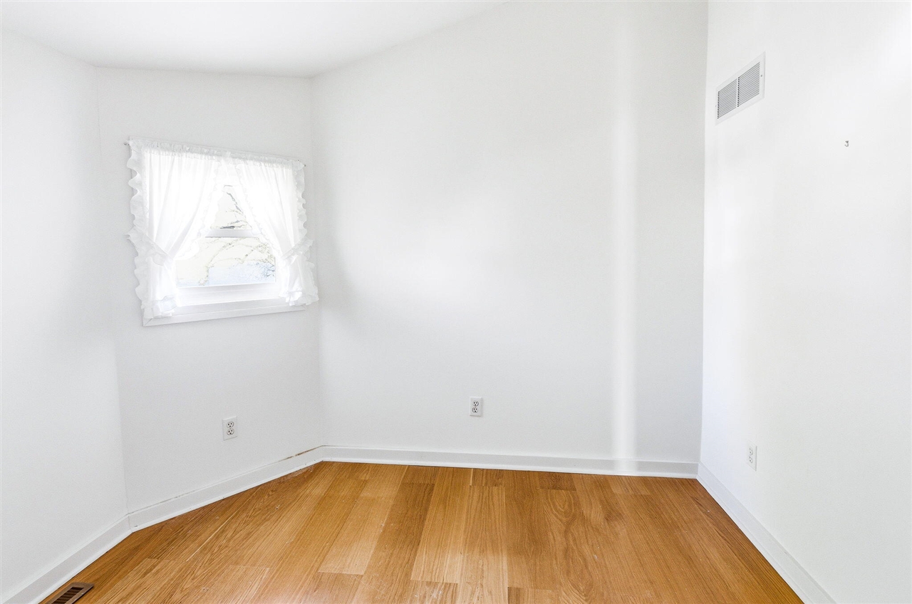 619 Lake Street, Saint Joseph, MI, 49085-1075